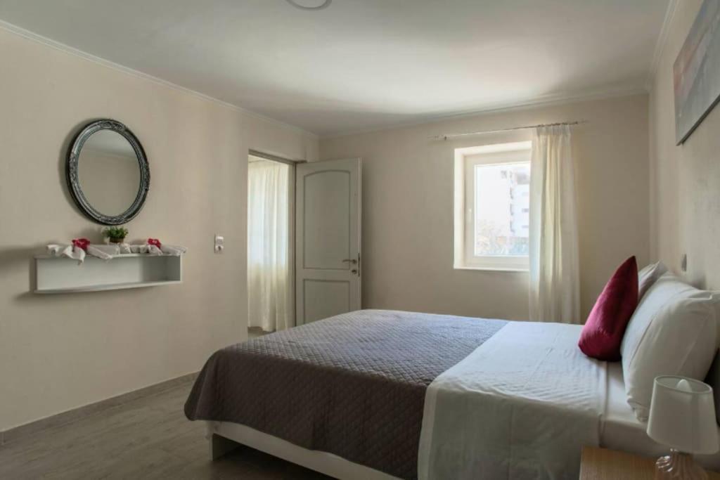 Appartamento Newly Reconstructed Flat 107Sqm! La Canea Esterno foto