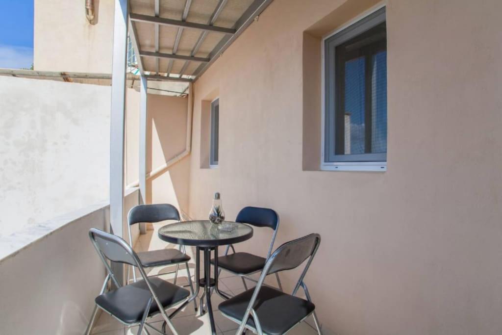 Appartamento Newly Reconstructed Flat 107Sqm! La Canea Esterno foto
