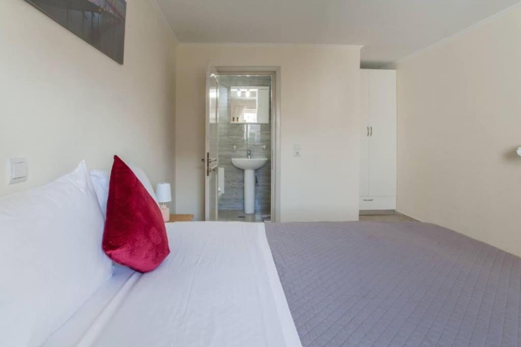 Appartamento Newly Reconstructed Flat 107Sqm! La Canea Esterno foto